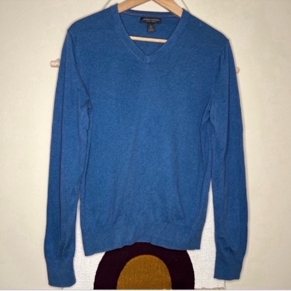 Soft Luxury Blend Blue V-Neck - Picture 2 of 4